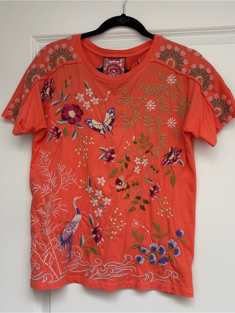 Johnny Was Coral Embroidered Short Sleeve Tee XS